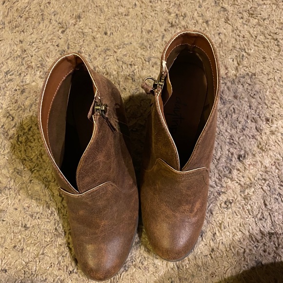 Wedge Booties - Picture 5 of 7